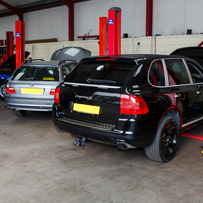 Discount Auto Spares - Service Bay